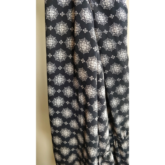 Super cute retro-looking romper! - Picture 3 of 4